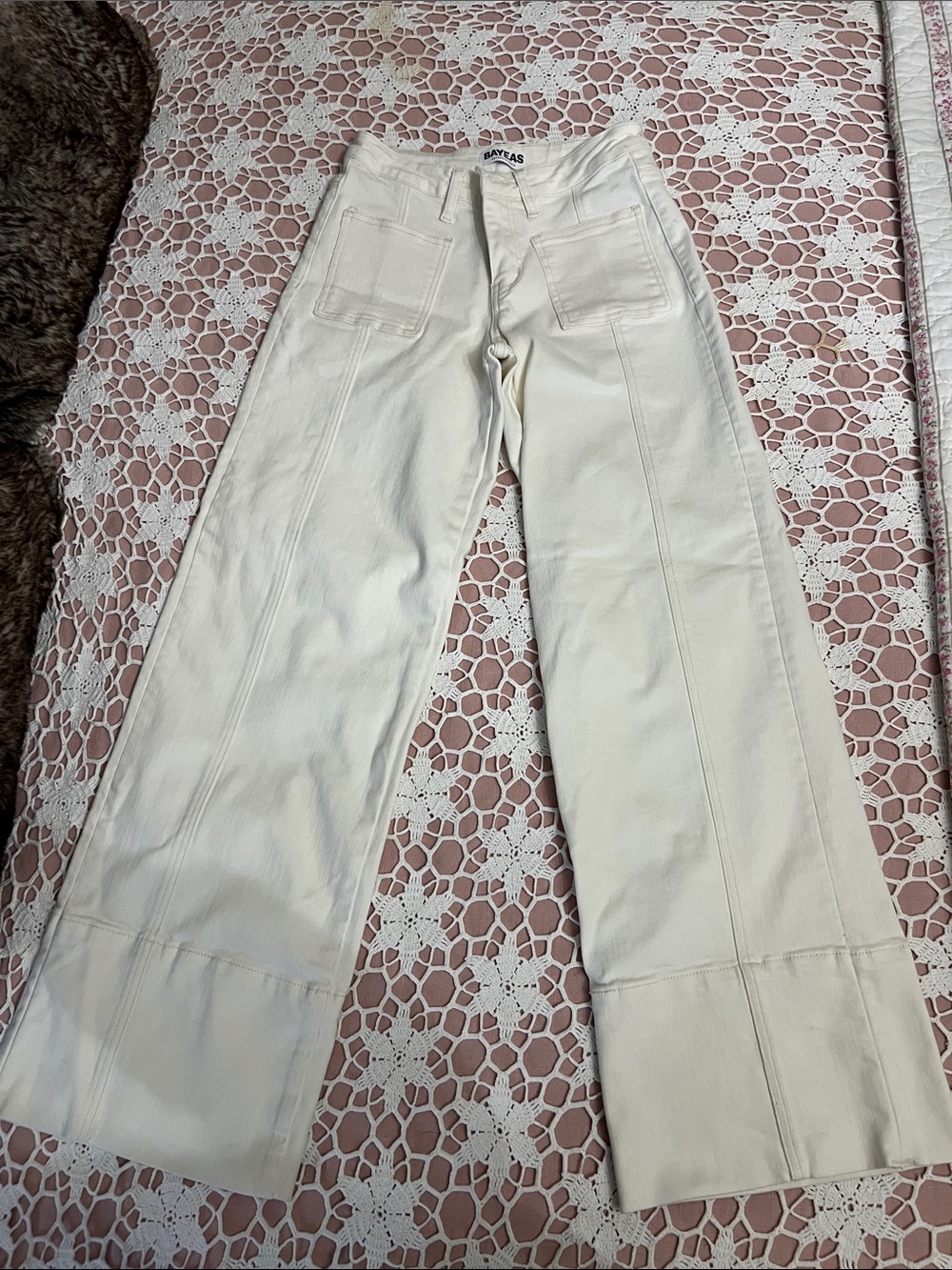 Bayeas Cream Wide-Leg High-Rise Jeans with Front Patch Pockets